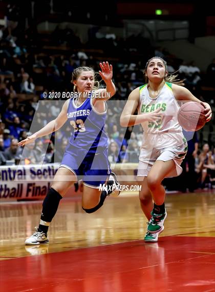 Thumbnail 3 in Caruthers vs. Sierra Pacific (CIF D4 Central Section Championship) photogallery.
