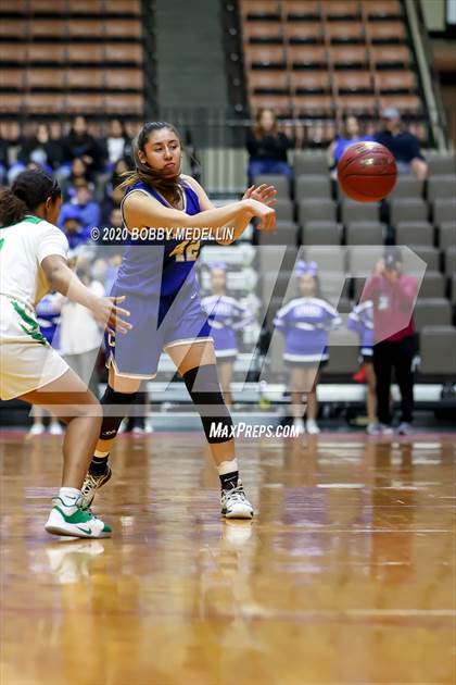 Thumbnail 3 in Caruthers vs. Sierra Pacific (CIF D4 Central Section Championship) photogallery.