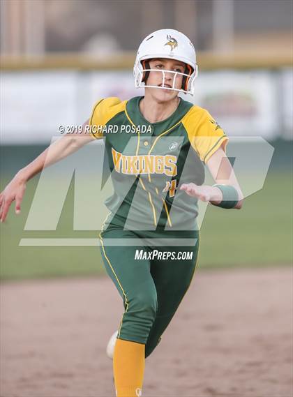 Thumbnail 3 in Dinuba @ Kingsburg photogallery.