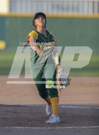 Thumbnail 3 in Dinuba @ Kingsburg photogallery.