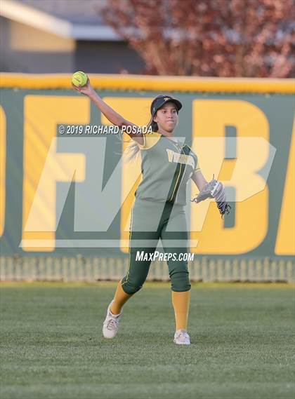 Thumbnail 1 in Dinuba @ Kingsburg photogallery.