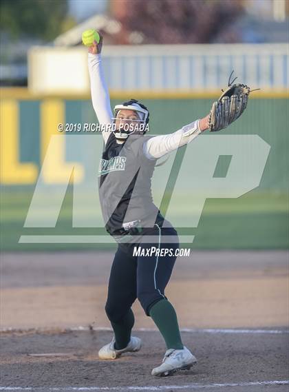 Thumbnail 2 in Dinuba @ Kingsburg photogallery.
