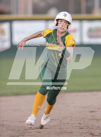 Thumbnail 2 in Dinuba @ Kingsburg photogallery.