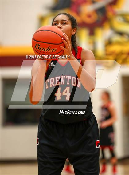 Thumbnail 1 in Trenton @ Collinsville photogallery.