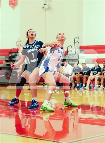 Thumbnail 1 in Bishop Grimes VS Oswego photogallery.