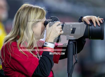Thumbnail 2 in Jordan vs. Summer Creek (UIL 6A-DII Football Semi-Regional) photogallery.
