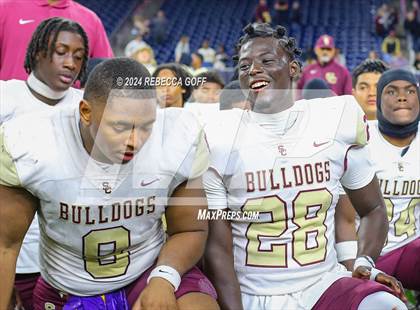 Thumbnail 2 in Jordan vs. Summer Creek (UIL 6A-DII Football Semi-Regional) photogallery.