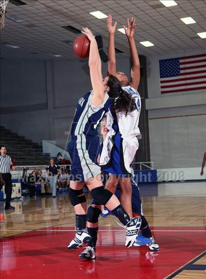Thumbnail 1 in College Park vs. Summit (McDonald's Texas Invitational) photogallery.