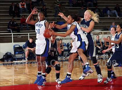 Thumbnail 1 in College Park vs. Summit (McDonald's Texas Invitational) photogallery.