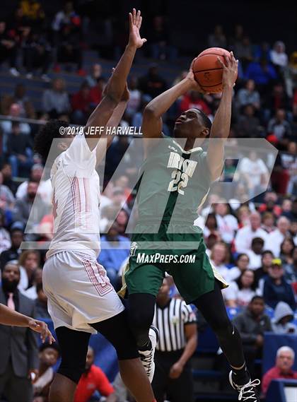 Thumbnail 3 in St. Vincent-St. Mary vs. Lima Senior (OHSAA DI Regional Final) photogallery.