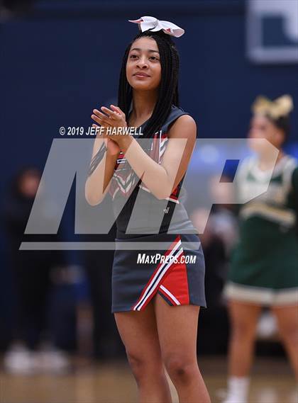 Thumbnail 3 in St. Vincent-St. Mary vs. Lima Senior (OHSAA DI Regional Final) photogallery.