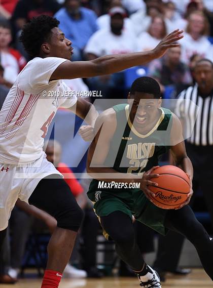 Thumbnail 2 in St. Vincent-St. Mary vs. Lima Senior (OHSAA DI Regional Final) photogallery.