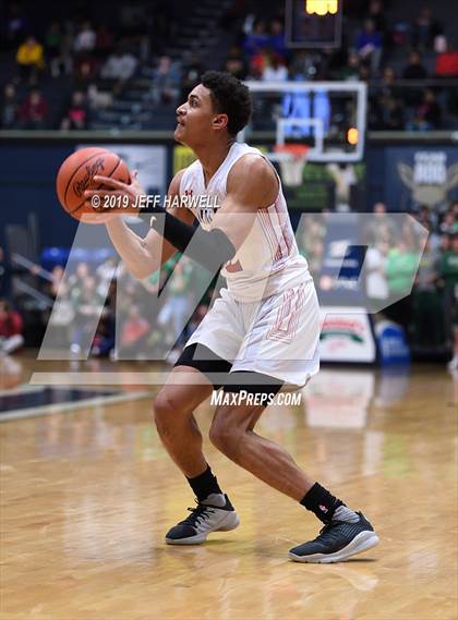 Thumbnail 3 in St. Vincent-St. Mary vs. Lima Senior (OHSAA DI Regional Final) photogallery.