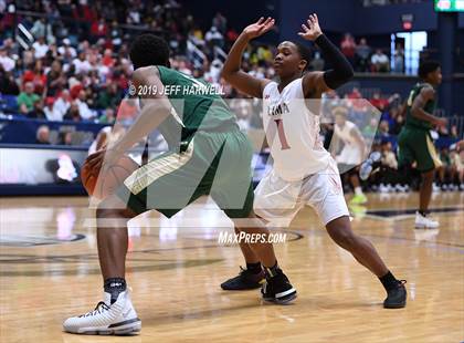 Thumbnail 3 in St. Vincent-St. Mary vs. Lima Senior (OHSAA DI Regional Final) photogallery.