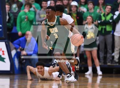 Thumbnail 3 in St. Vincent-St. Mary vs. Lima Senior (OHSAA DI Regional Final) photogallery.
