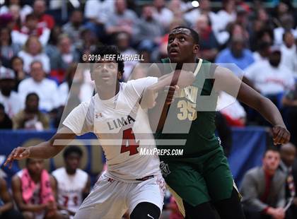 Thumbnail 3 in St. Vincent-St. Mary vs. Lima Senior (OHSAA DI Regional Final) photogallery.