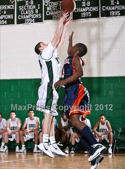 Thumbnail 3 in Brewster vs. Lincoln Hall (5th Annual Putnam Challenge) photogallery.