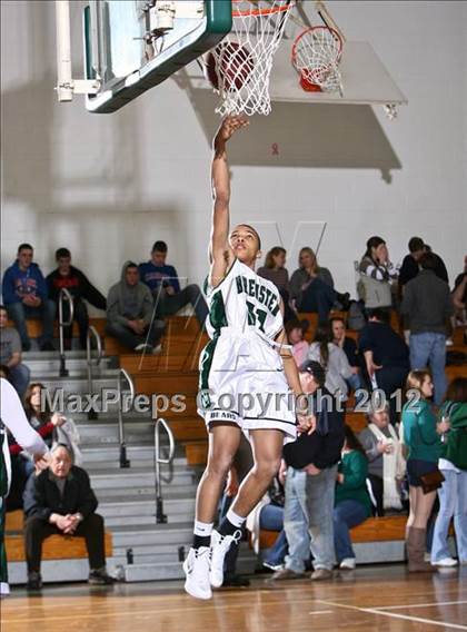 Thumbnail 1 in Brewster vs. Lincoln Hall (5th Annual Putnam Challenge) photogallery.