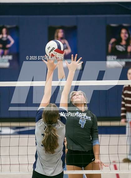 Thumbnail 1 in JV: Lakeridge @ St. Mary's Academy photogallery.