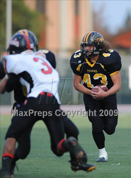 Thumbnail 2 in Terra Nova vs. Seaside (CIF CCS D3 Final) photogallery.