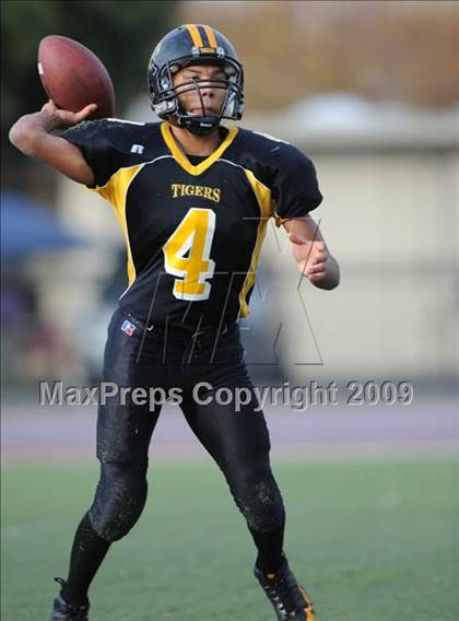 Thumbnail 2 in Terra Nova vs. Seaside (CIF CCS D3 Final) photogallery.