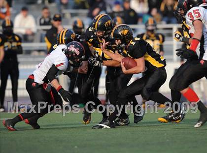 Thumbnail 3 in Terra Nova vs. Seaside (CIF CCS D3 Final) photogallery.