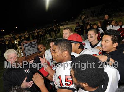 Thumbnail 1 in Terra Nova vs. Seaside (CIF CCS D3 Final) photogallery.