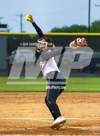 Thumbnail 1 in Weslaco East @ Harlingen South photogallery.