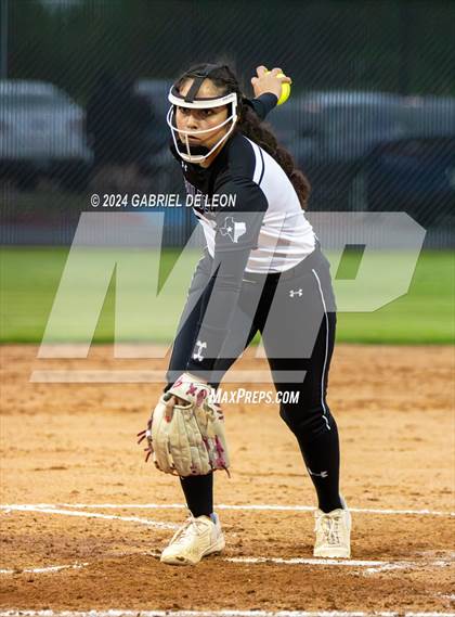 Thumbnail 3 in Weslaco East @ Harlingen South photogallery.