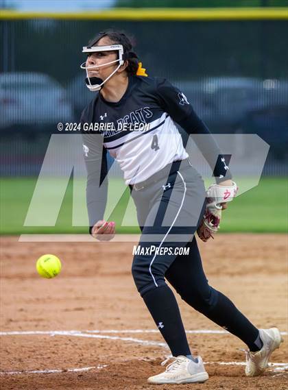 Thumbnail 2 in Weslaco East @ Harlingen South photogallery.