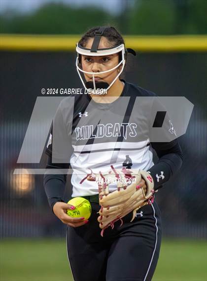 Thumbnail 3 in Weslaco East @ Harlingen South photogallery.