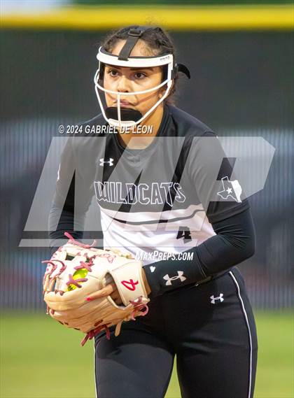 Thumbnail 3 in Weslaco East @ Harlingen South photogallery.