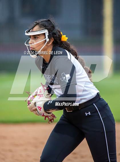 Thumbnail 2 in Weslaco East @ Harlingen South photogallery.