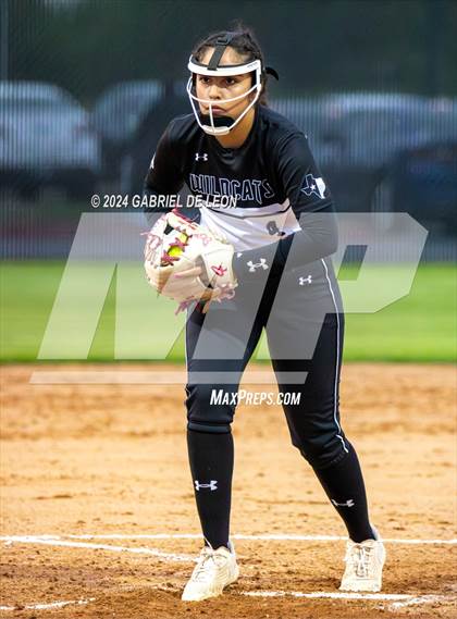 Thumbnail 2 in Weslaco East @ Harlingen South photogallery.