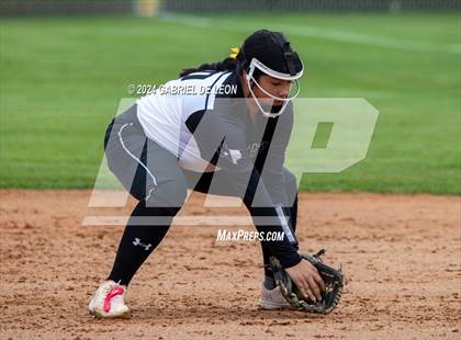 Thumbnail 3 in Weslaco East @ Harlingen South photogallery.