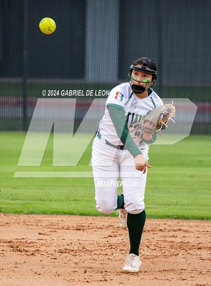 Thumbnail 2 in Weslaco East @ Harlingen South photogallery.