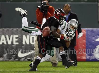 Thumbnail 3 in De La Salle vs. Centennial (CIF State D1 Final) photogallery.