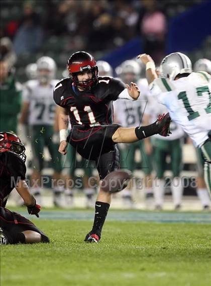 Thumbnail 2 in De La Salle vs. Centennial (CIF State D1 Final) photogallery.
