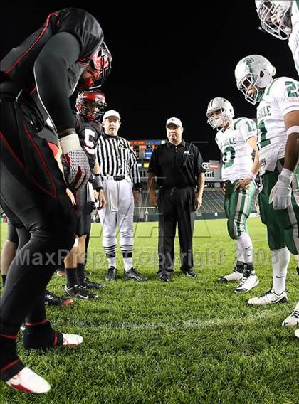 Thumbnail 1 in De La Salle vs. Centennial (CIF State D1 Final) photogallery.