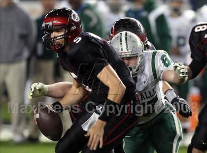 Thumbnail 3 in De La Salle vs. Centennial (CIF State D1 Final) photogallery.
