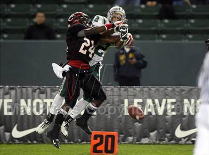 Thumbnail 1 in De La Salle vs. Centennial (CIF State D1 Final) photogallery.