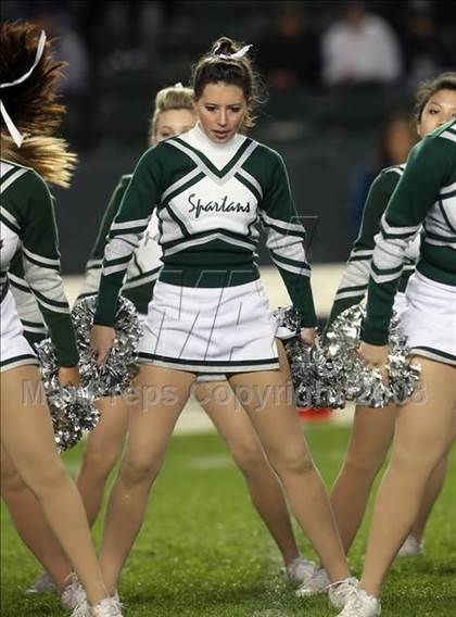 Thumbnail 2 in De La Salle vs. Centennial (CIF State D1 Final) photogallery.