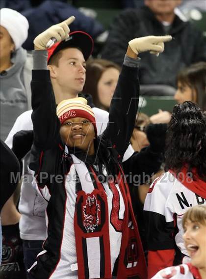 Thumbnail 3 in De La Salle vs. Centennial (CIF State D1 Final) photogallery.