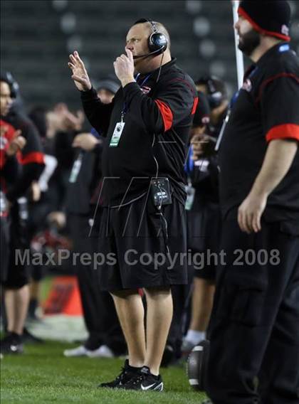 Thumbnail 2 in De La Salle vs. Centennial (CIF State D1 Final) photogallery.
