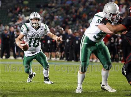 Thumbnail 1 in De La Salle vs. Centennial (CIF State D1 Final) photogallery.