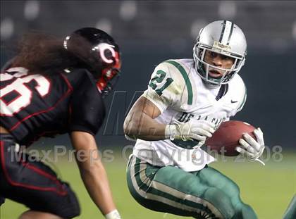 Thumbnail 2 in De La Salle vs. Centennial (CIF State D1 Final) photogallery.