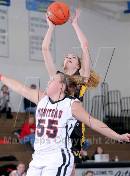 Thumbnail 1 in Venango Catholic vs Moniteau (Wice-Hart Memorial) photogallery.