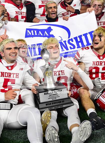 Thumbnail 3 in North Attleborough vs Mansfield (MIAA Division 3 Final) photogallery.