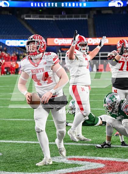 Thumbnail 3 in North Attleborough vs Mansfield (MIAA Division 3 Final) photogallery.