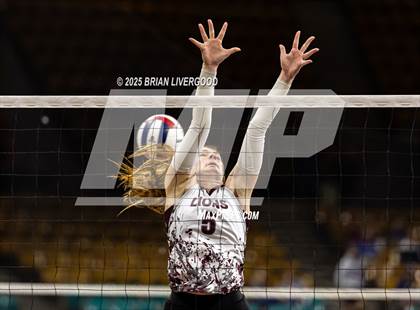 Thumbnail 2 in Swink vs. Vail Christian (CHSAA 2A Round 1) photogallery.